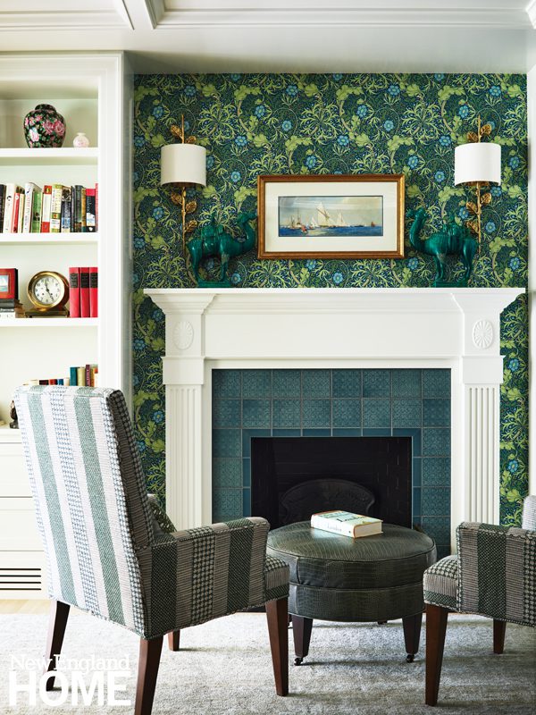 https://nehomemag.com/colorful-classic-in-cambridge/ma23_paton_cambridge_fireplace/