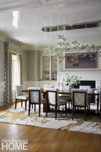 Elegant dining room with floral chandelier