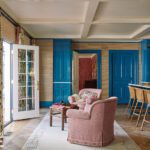 Kitchen seating area with two swivel chairs